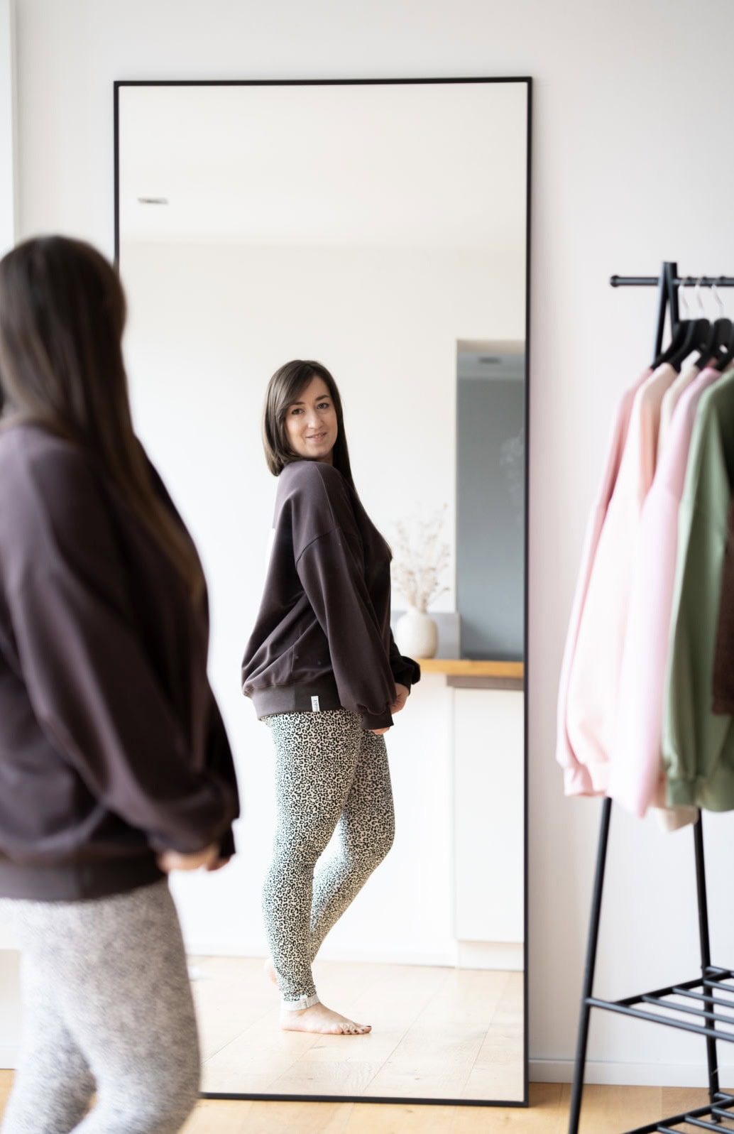 Sweater oversize darkbrown – Bild 2