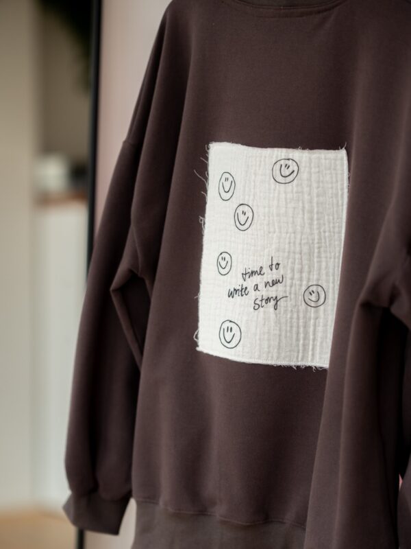 Sweater „time to write a new story“