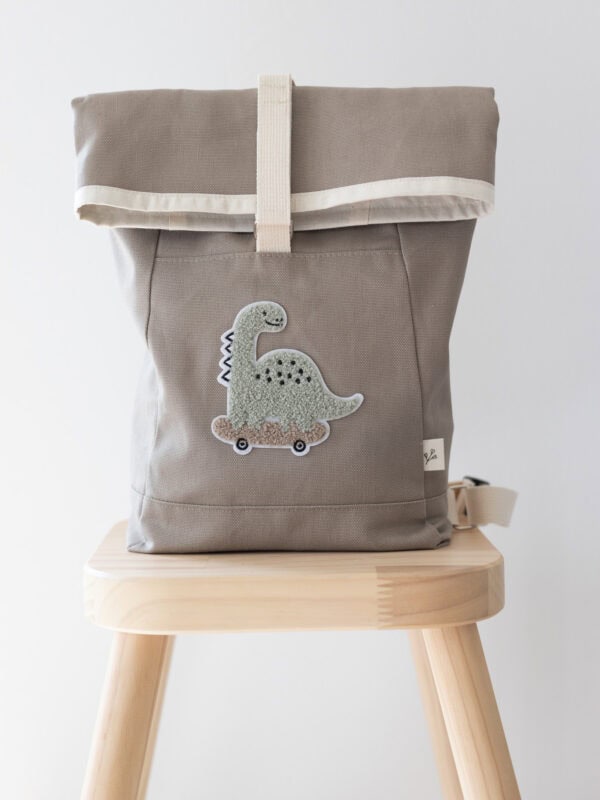 Kinderrucksack Dino mit Namen Rolltop