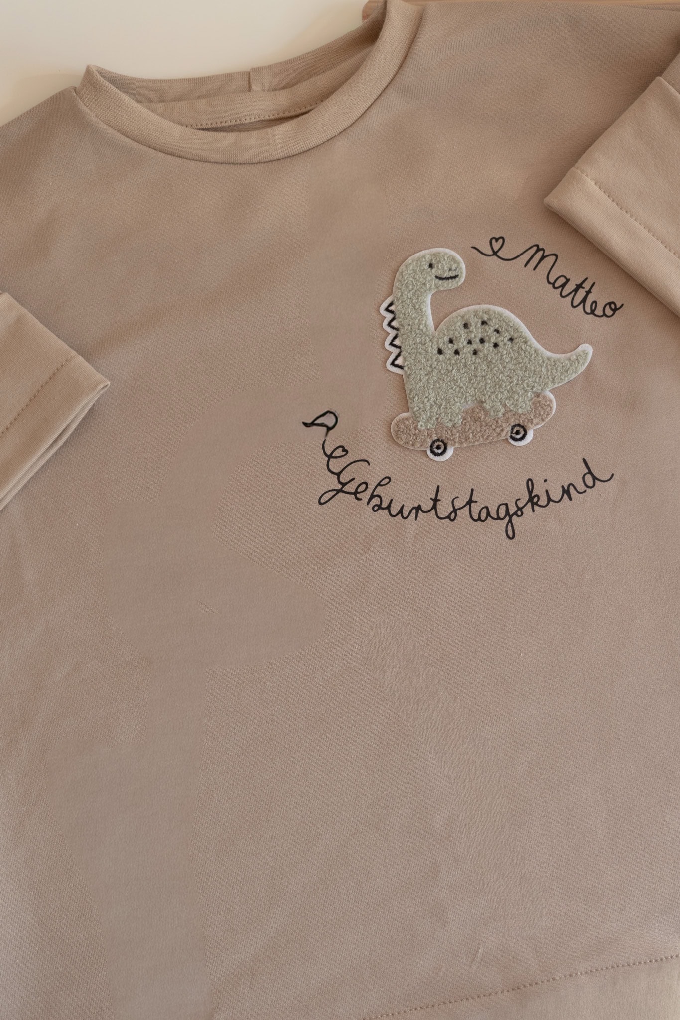 Geburtstags Shirt oversize Dino – Bild 3